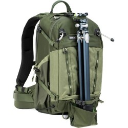 Think Tank Mochila BackLight 18L Verde | Mochila compacta para fotógrafos de aventura con acceso trasero seguro