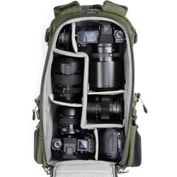 Think Tank Mochila BackLight 18L Verde | Mochila compacta para fotógrafos de aventura con acceso trasero seguro
