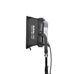 Compra Nanlite Alien 300C | Panel LED RGBWW Profesional para Cine y Fotografía