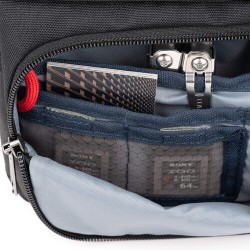 Think Tank Bolsa de Hombro Mirrorless Mover 20 V2 Verde | Bolsa compacta para cámaras sin espejo con diseño moderno y protección