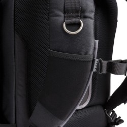 Think Tank Mochila Airport Accelerator | Mochila de gran capacidad para equipos fotográficos profesionales y compatible con equi