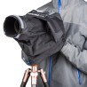 Think Tank Funda Impermeable de Emergencia - Medium | Cobertura ligera para cámaras DSLR con objetivo estándar