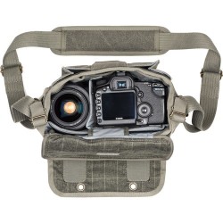 Think Tank Bolsa de Hombro Retrospective 5 V2 Pinestone | Bolsa discreta y compacta para cámara mirrorless o DSLR pequeña