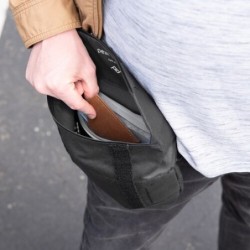 Peak Design The Field Pouch V2 Negro Estuche | Estuche versátil y plegable para accesorios o uso como riñonera