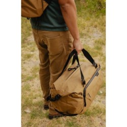 Peak Design Travel Duffel 35L Coyote Bolso de Hombro | Bolso de viaje amplio, resistente y versátil para fotógrafos y aventurero