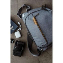 Peak Design Everyday Sling 6L Gris Estuche | Bandolera fotográfica versátil para cámaras, tablet y accesorios creativos